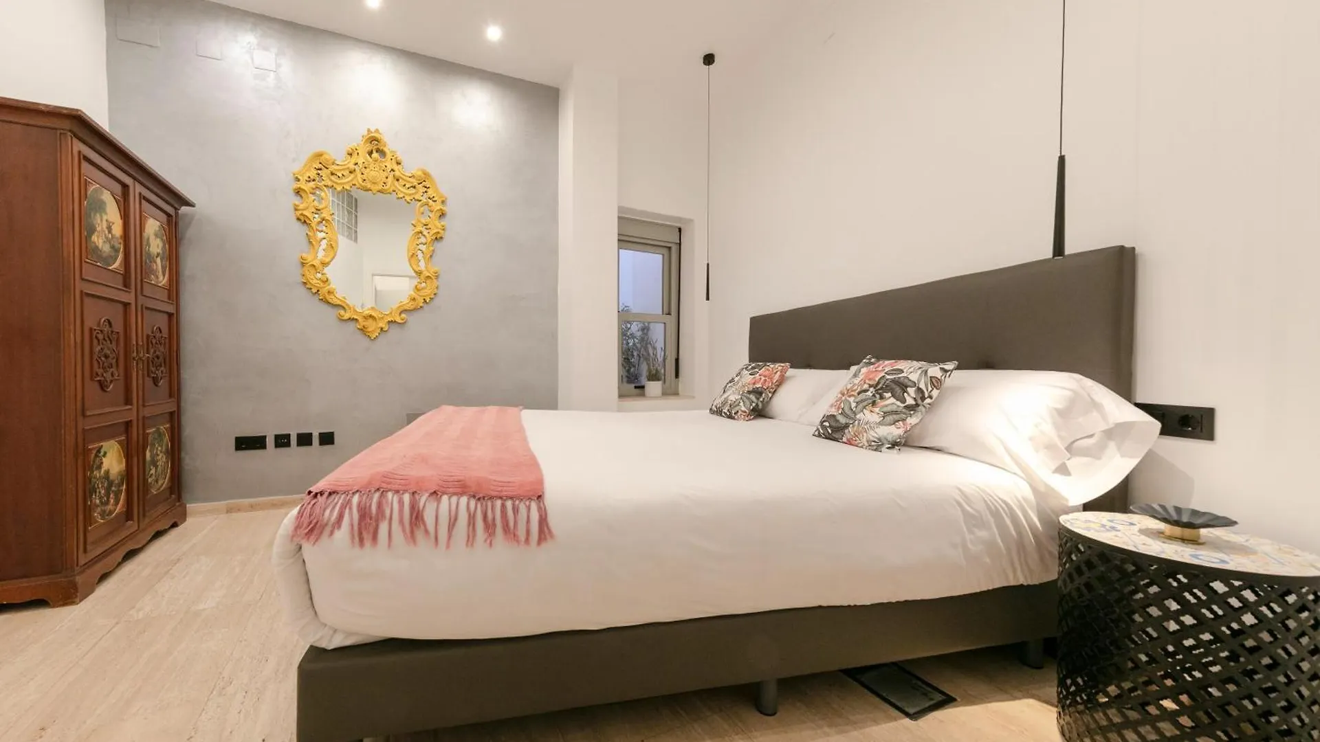 Guadalquivir Apartment Seville 0*,